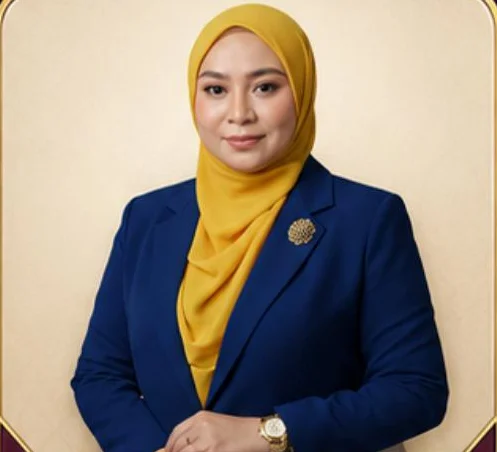 YM Tengku Khairul Adena